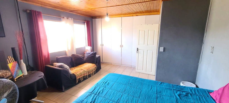 4 Bedroom Property for Sale in Sunbird Park Western Cape